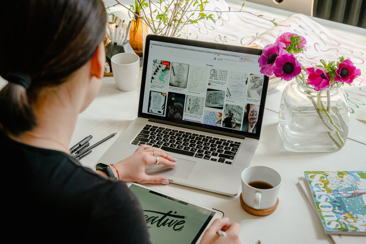 Designing plastic cards on canva for factory print